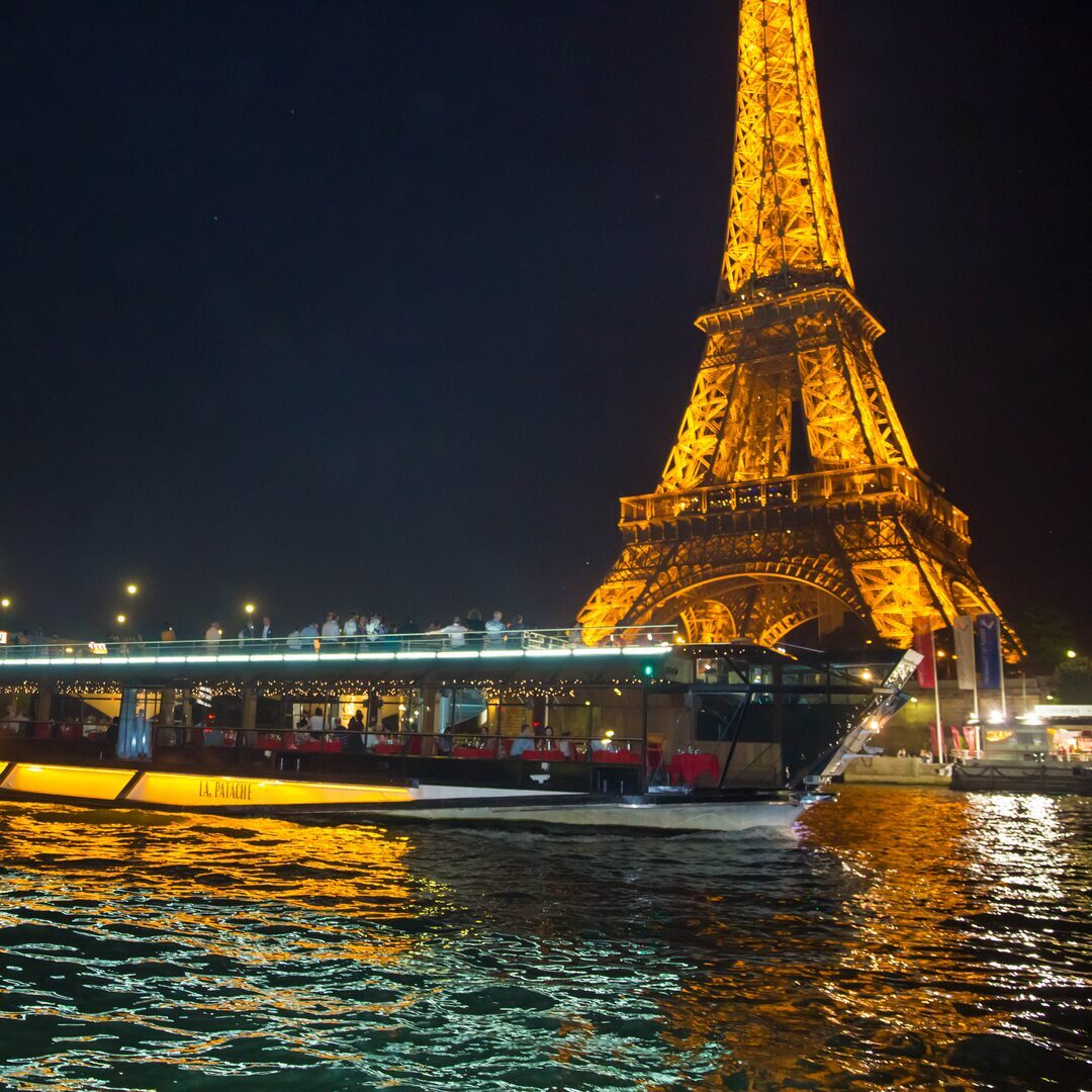 Croisière sur la Seine de nuit à Paris